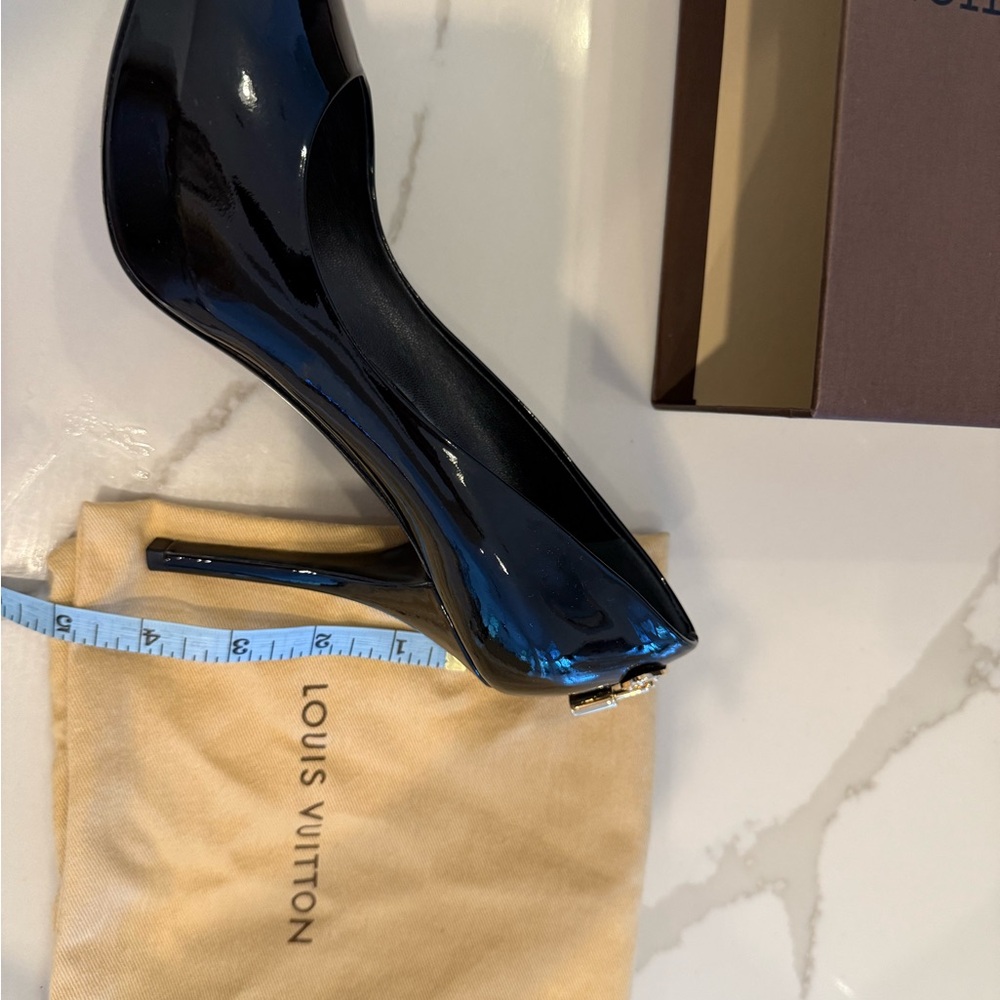 AUTHENTIC LV Louis Vuitton Black Heels with Gold Lock Detail - Picture 9 of 17